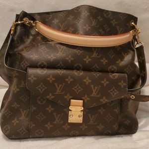 Louis Vuitton Monogram Metis Hobo bag